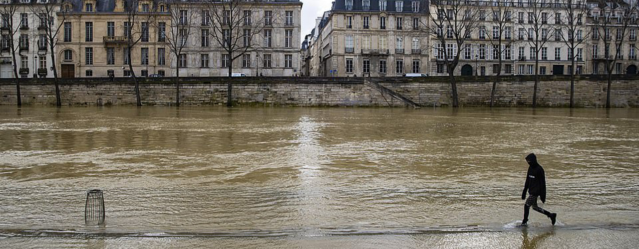 L'adieu aux larmes par Philippe Yvelin